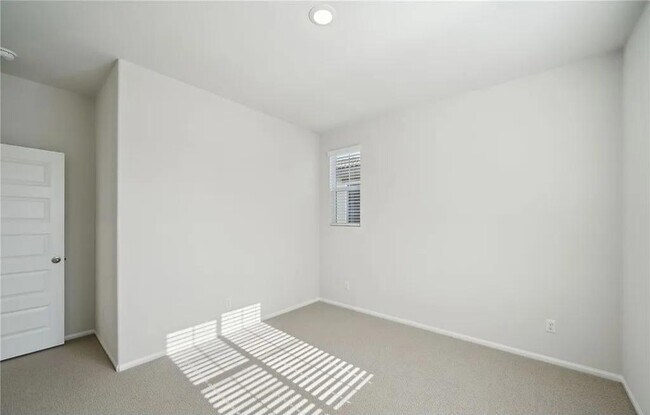 Building Photo - 40411 Via Cava