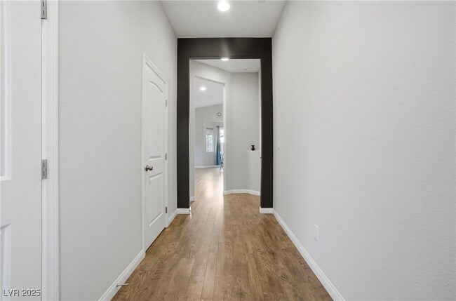 Building Photo - 692 Nathanial Ct