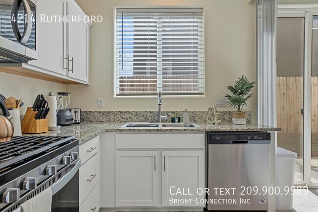Building Photo - 4214 Rutherford Ave