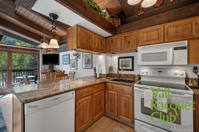 Building Photo - 4610 Vail Racquet Club Dr