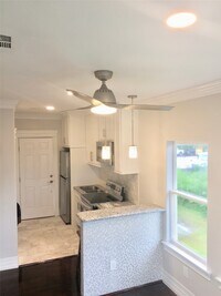 Building Photo - 12430 Pecan Ct