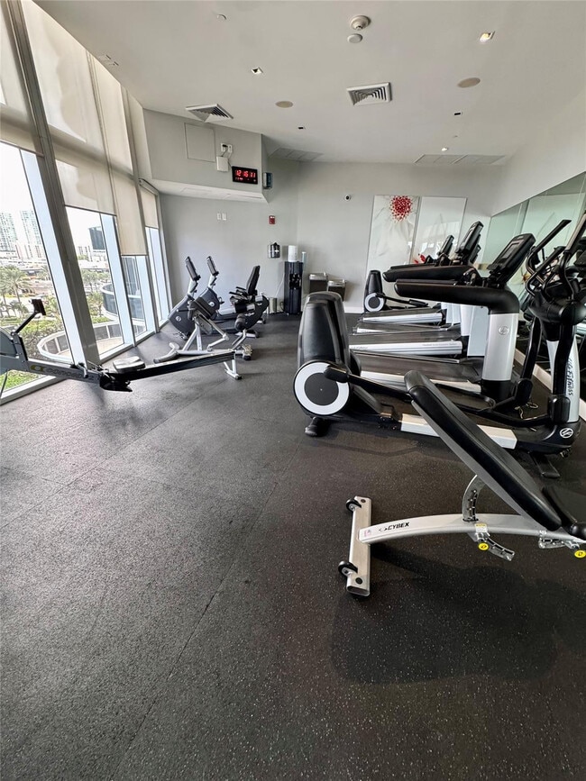 Building Photo - 17201 Collins Ave