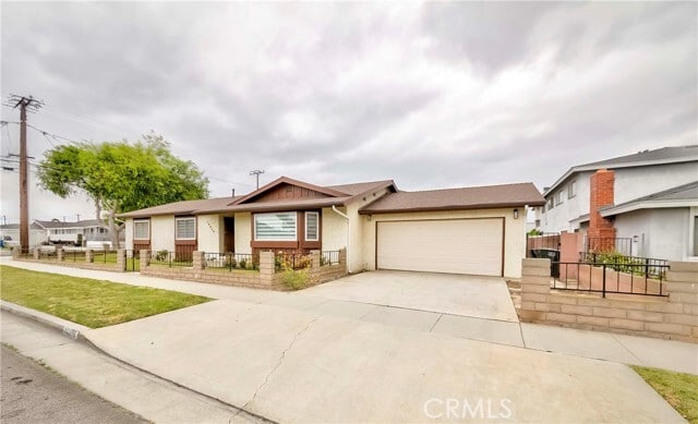 Building Photo - 16956 Denker Ave