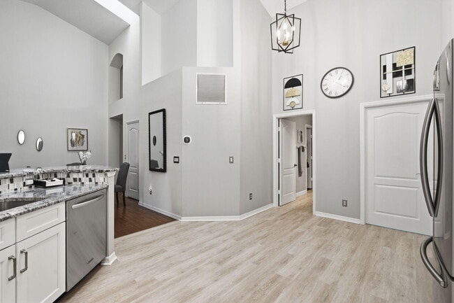 Building Photo - 1632 SW Harbour Isles Cir