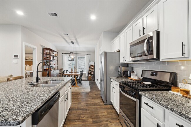 Building Photo - 9833 Gln Brk Ln