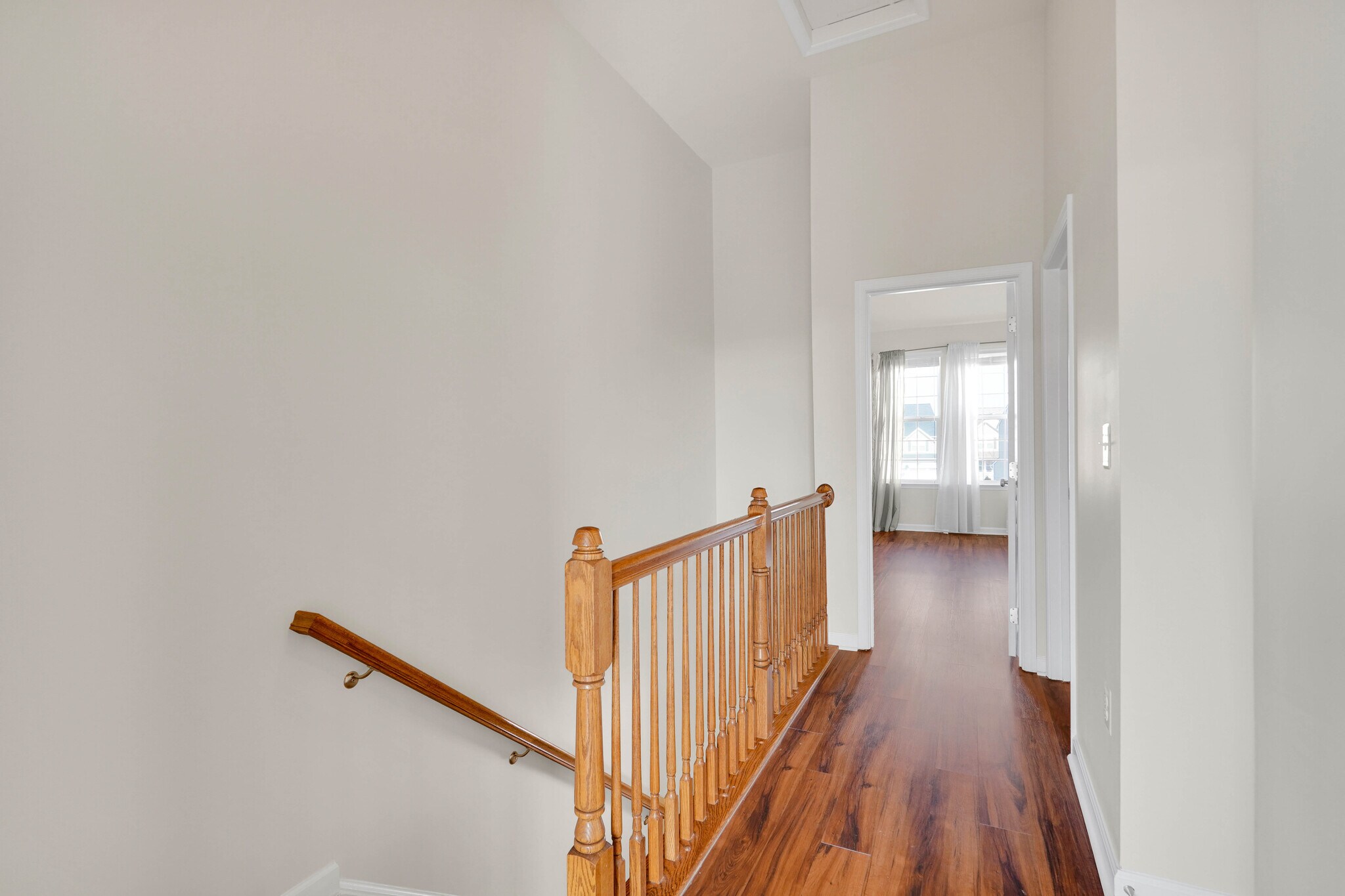 Building Photo - 6 Lamplighter Ln