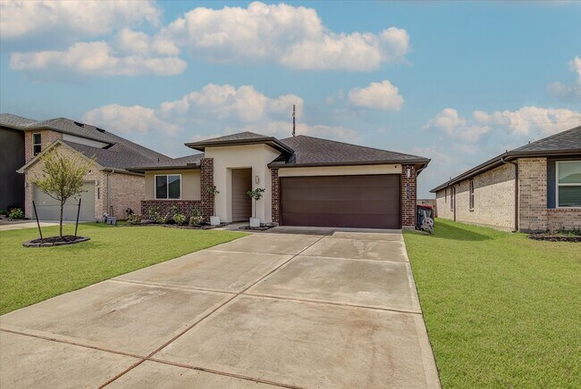 Building Photo - 30203 Gallatin River Ln