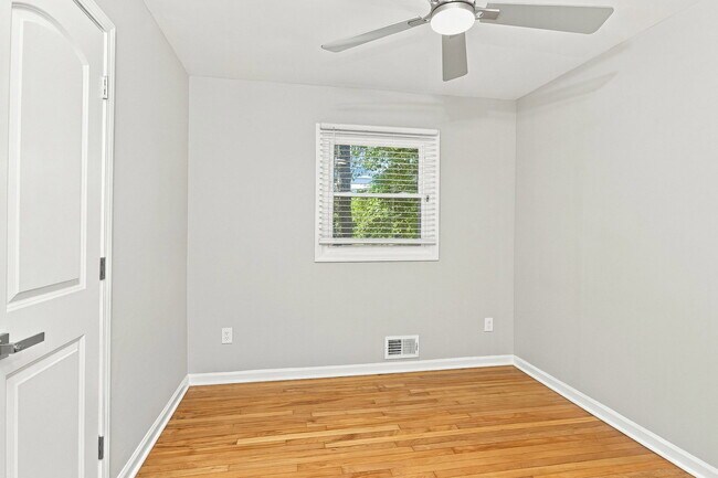 Building Photo - 2069 Bixler Cir