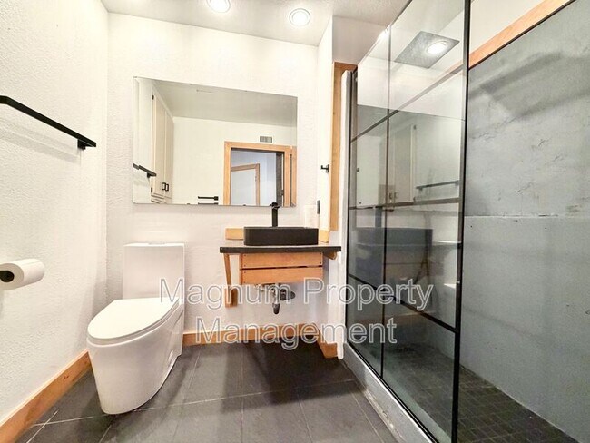 Building Photo - 22988 Joaquin Ridge Dr