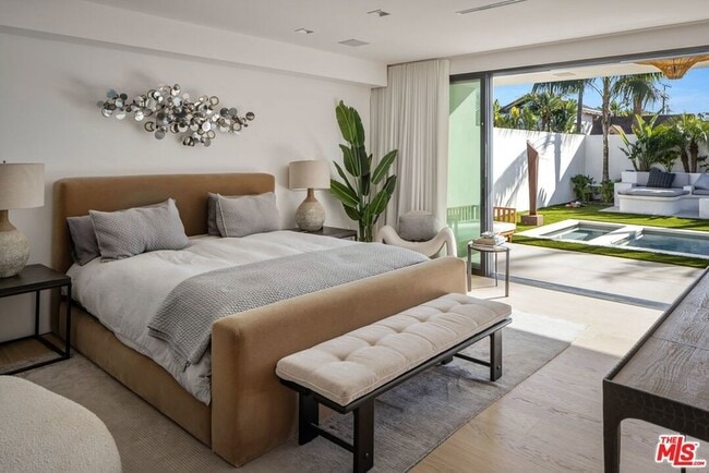 Building Photo - 913 Milwood Ave