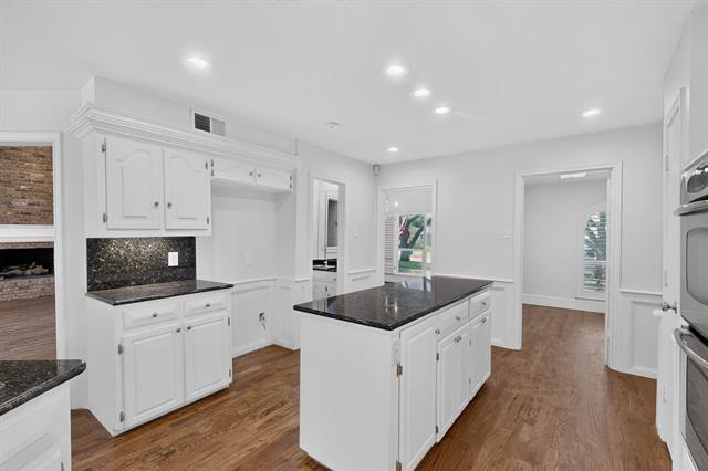 Building Photo - 6911 Gateridge Dr