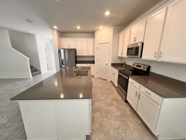 Building Photo - 6442 Pine Warbler Wy