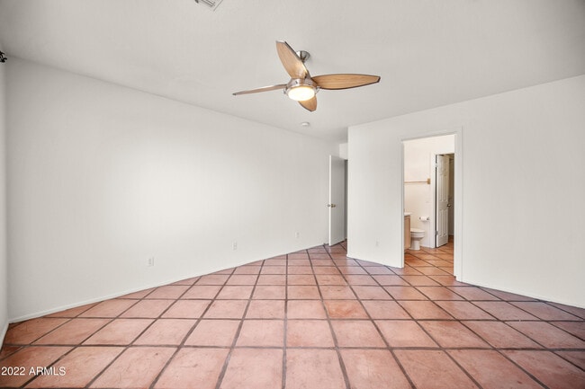 Building Photo - 1414 E Weldon Ave