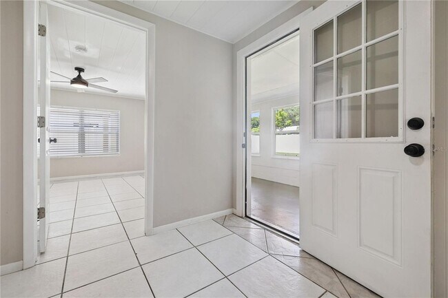 Building Photo - 9314 N Ashley St