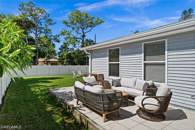 Building Photo - 738 95th Ave N