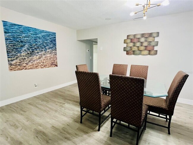 Building Photo - 10341 Kumquat Ln