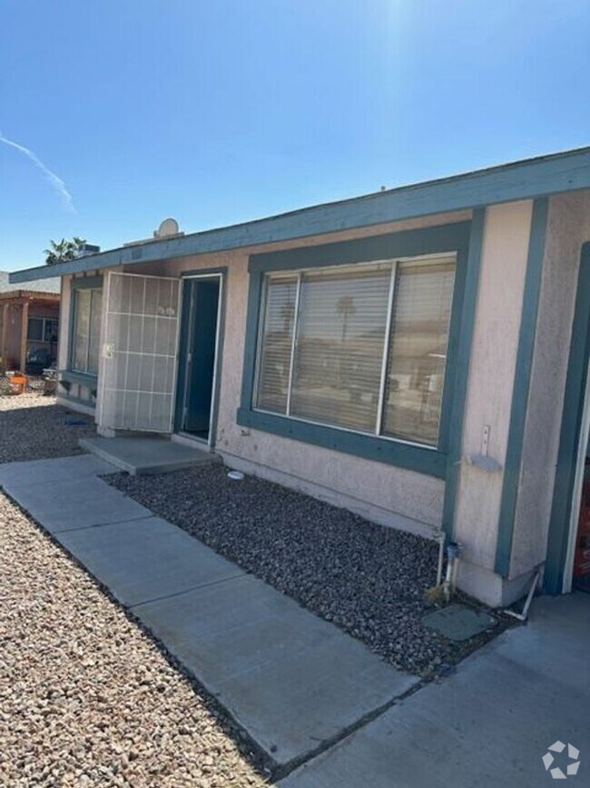 Building Photo - SW Remodeled 2 Bedroom!!