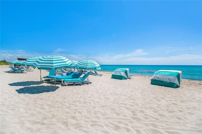 Building Photo - 6899 Collins Ave