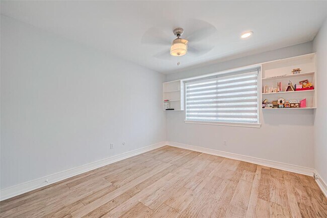 Building Photo - 12625 Memorial Dr