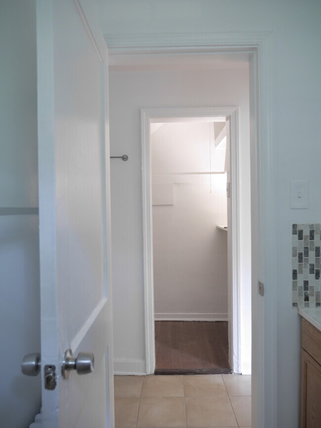 Building Photo - 8007 Garland Ave