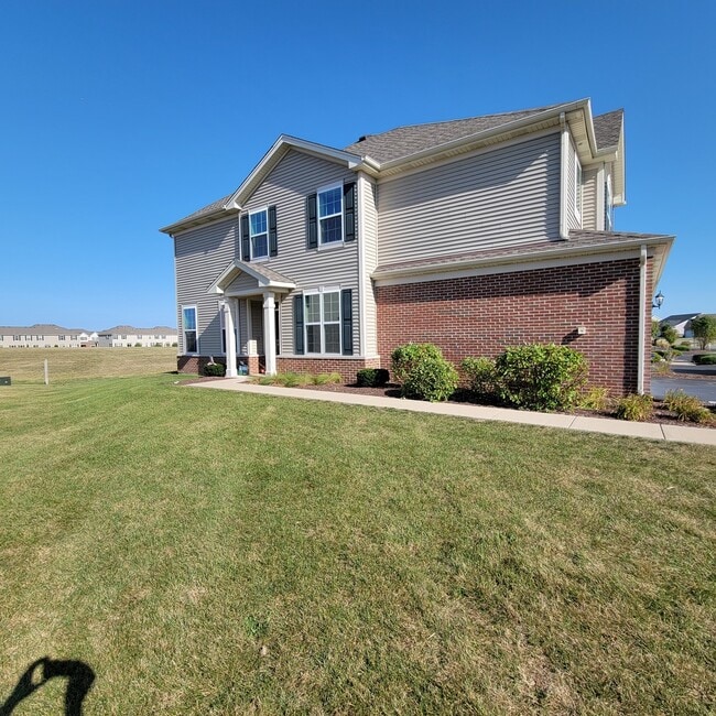 Building Photo - 15155 Quincy Cir