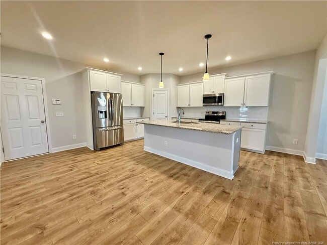 Building Photo - 155 Silk Oak Dr