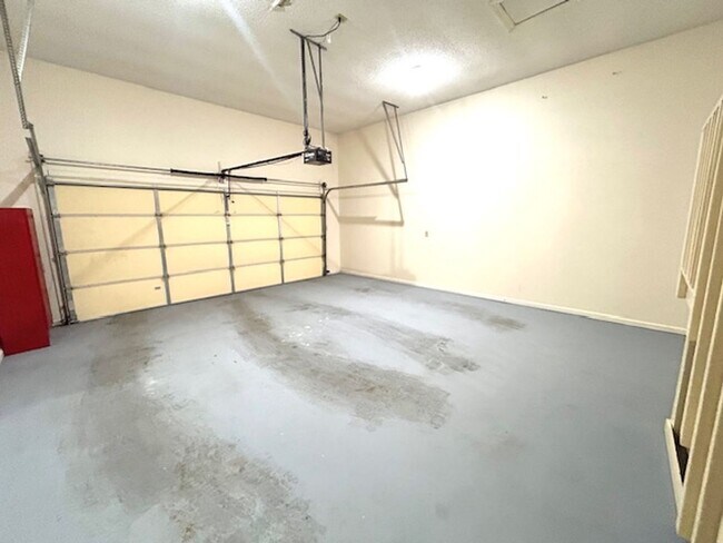 Building Photo - Prime Madison Location – Home for Rent