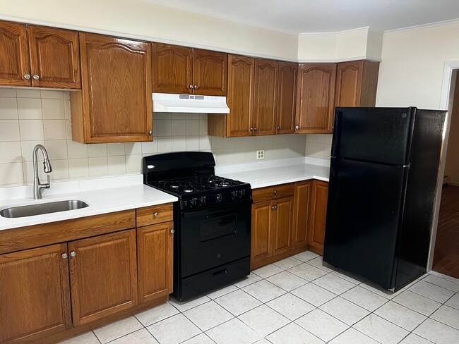 Building Photo - 88 Vroom St