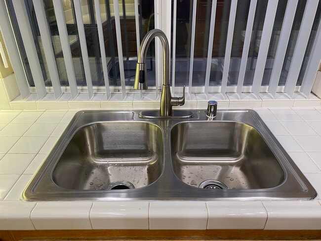 Building Photo - 32552 Sunnyvail Cir