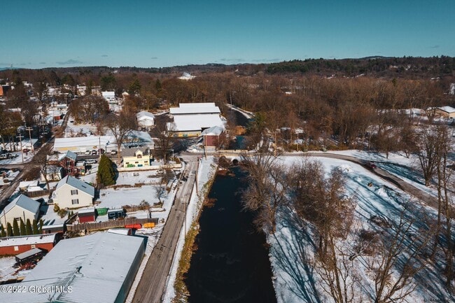 Building Photo - 140 Broad St
