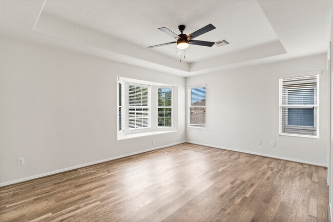 Building Photo - 2437 Aspen Dale Dr