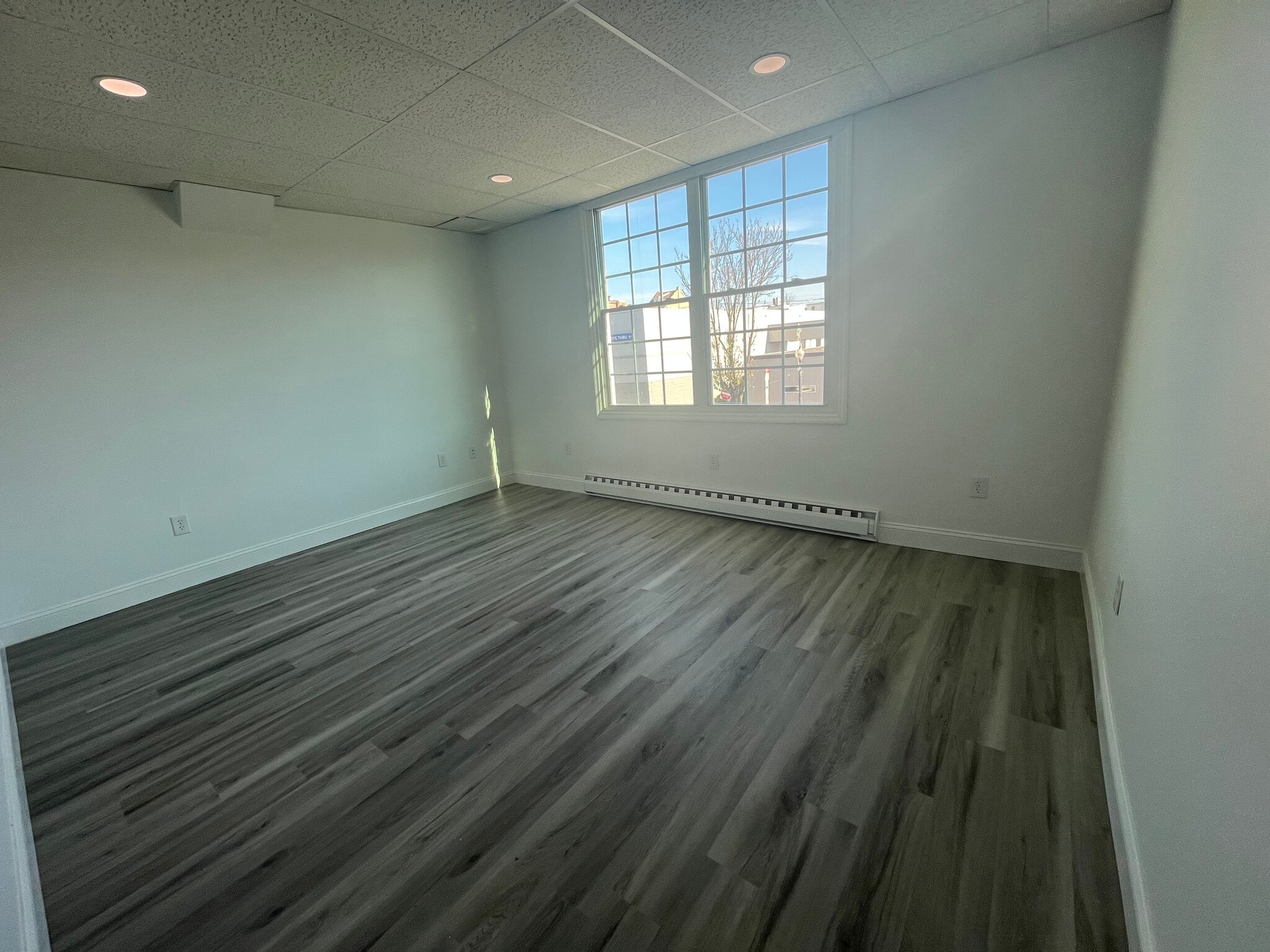 Living room - 36 N Main St