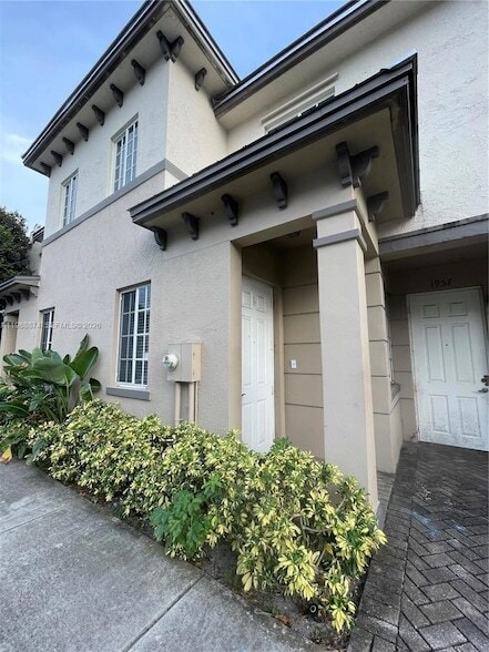 Building Photo - 1955 Marsh Harbor Dr