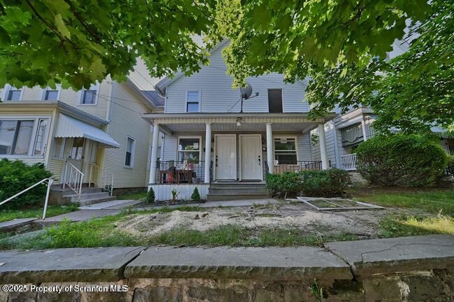Building Photo - 1716 Wayne Ave