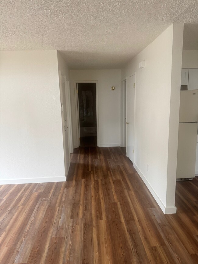 Building Photo - 660 Hueners Ln