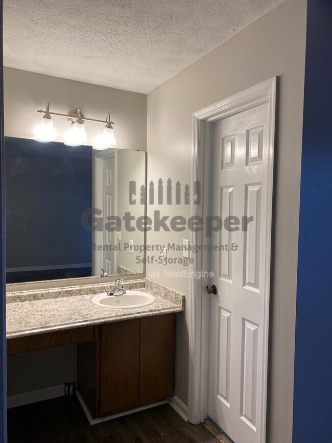 Building Photo - 209 Sheraton Ct