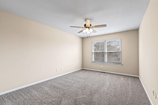 Building Photo - 2008 Gus Ct