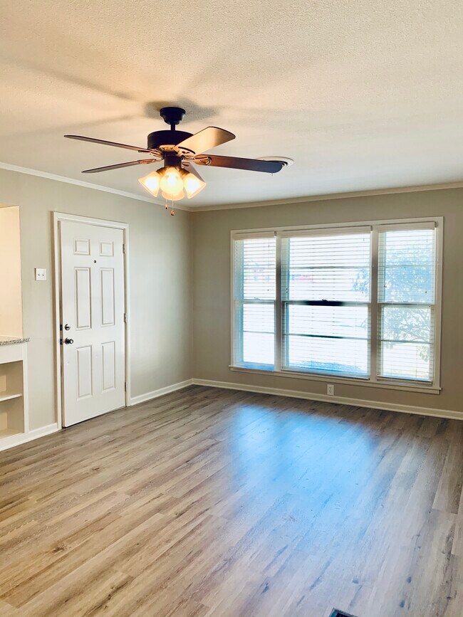 Building Photo - 226 Tolbert Ave