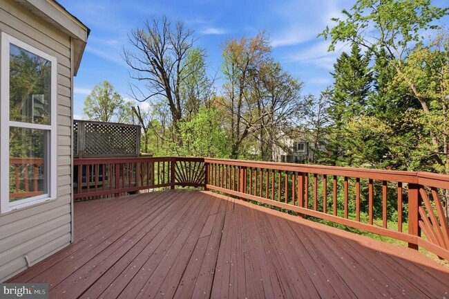 Building Photo - 14666 Seasons Dr