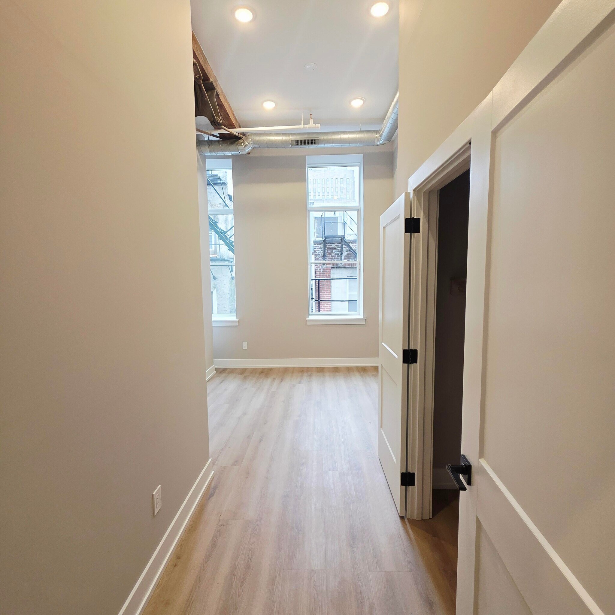 Building Photo - 714 Chestnut St