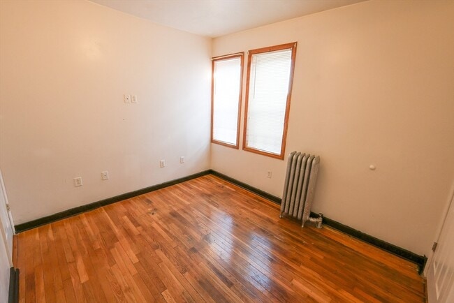 Building Photo - 100 Seaver St