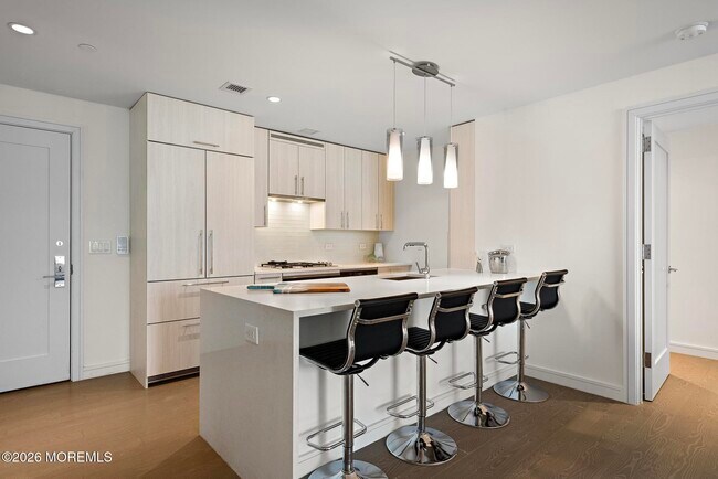 Building Photo - 15 Morris Ave