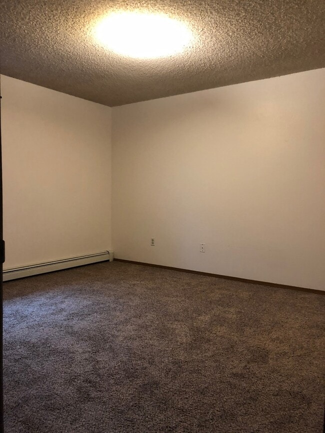 Building Photo - 546 Ouida Way