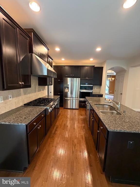 Building Photo - 997 Powder Horn Dr