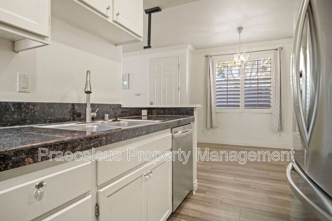 Building Photo - 1857 Monaco Dr