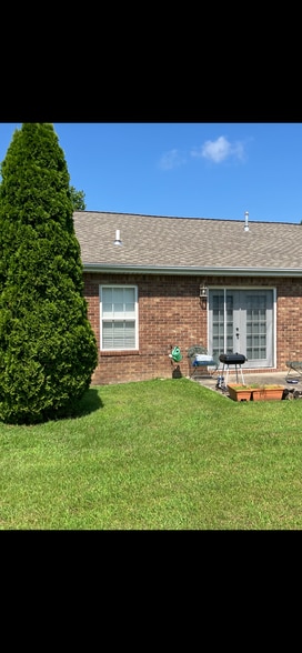 Building Photo - 905 Bagwell Dr