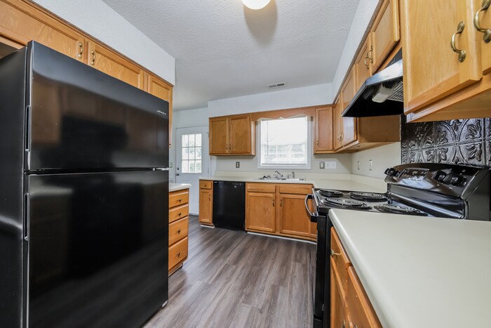 Building Photo - 909 Havenridge Dr