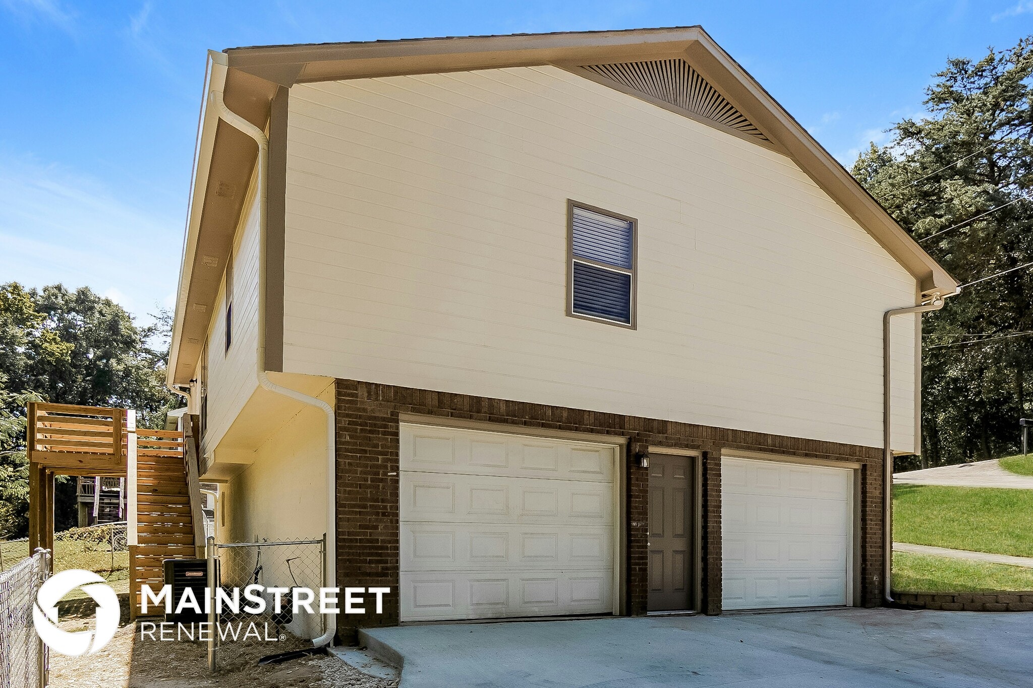 Building Photo - 1629 5 Acre Rd