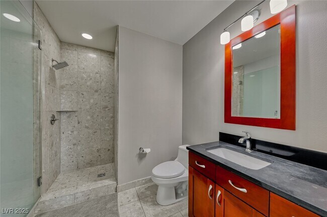 Building Photo - 4575 Dean Martin Dr