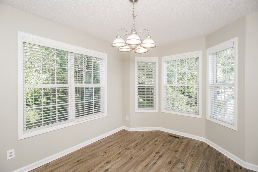 Building Photo - 154 Chief Ct